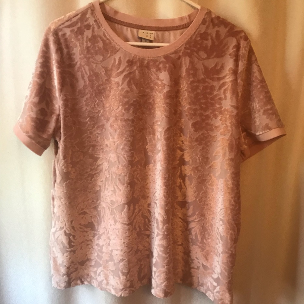 Floral velvet tee